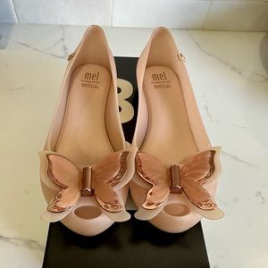 Mini Melissa Girls Mel Ultragirl Fly, Light Pink Matte. Size 12 little kid